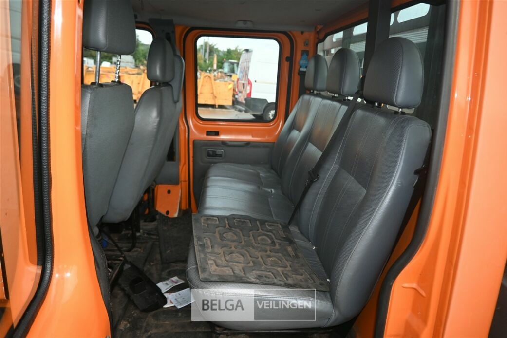 FORD TRANSIT lichte vrachtwagen met laadbak – foto 4 – kavel bij Belga Veilingen