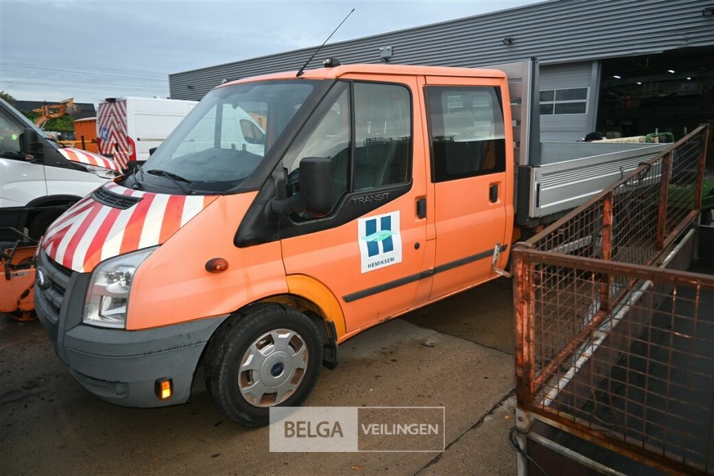 FORD TRANSIT lichte vrachtwagen met laadbak – foto 12 – kavel bij Belga Veilingen