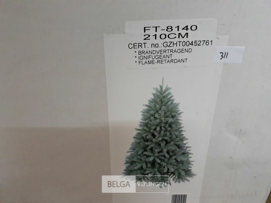 1 x Kerstboom 2,1 M metalen voet zilverspar – foto 2 – kavel bij Belga Veilingen, Oudsbergen