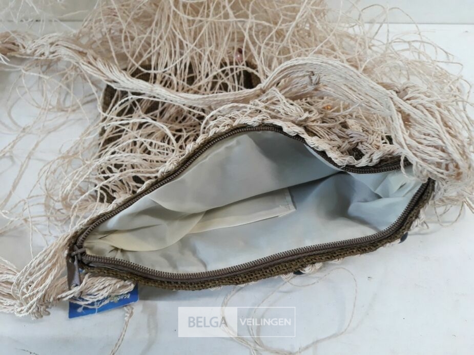 3 x Strandtas met rits mix kleuren – foto 3 – kavel bij Belga Veilingen, Oudsbergen
