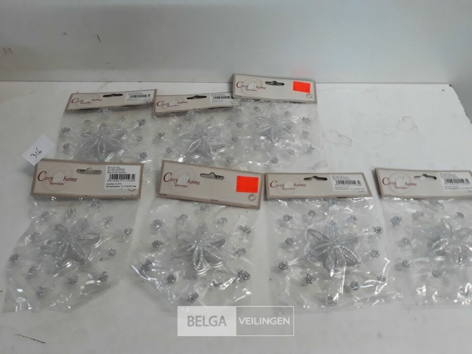 7 x Transparante sneeuwvlok met zilver glitter – foto 2 – kavel bij Belga Veilingen, Oudsbergen