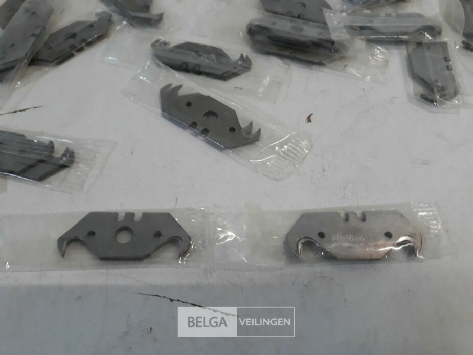 22 x Vervangmes 5 stuks met haak 5 cm – foto 3 – kavel bij Belga Veilingen, Oudsbergen