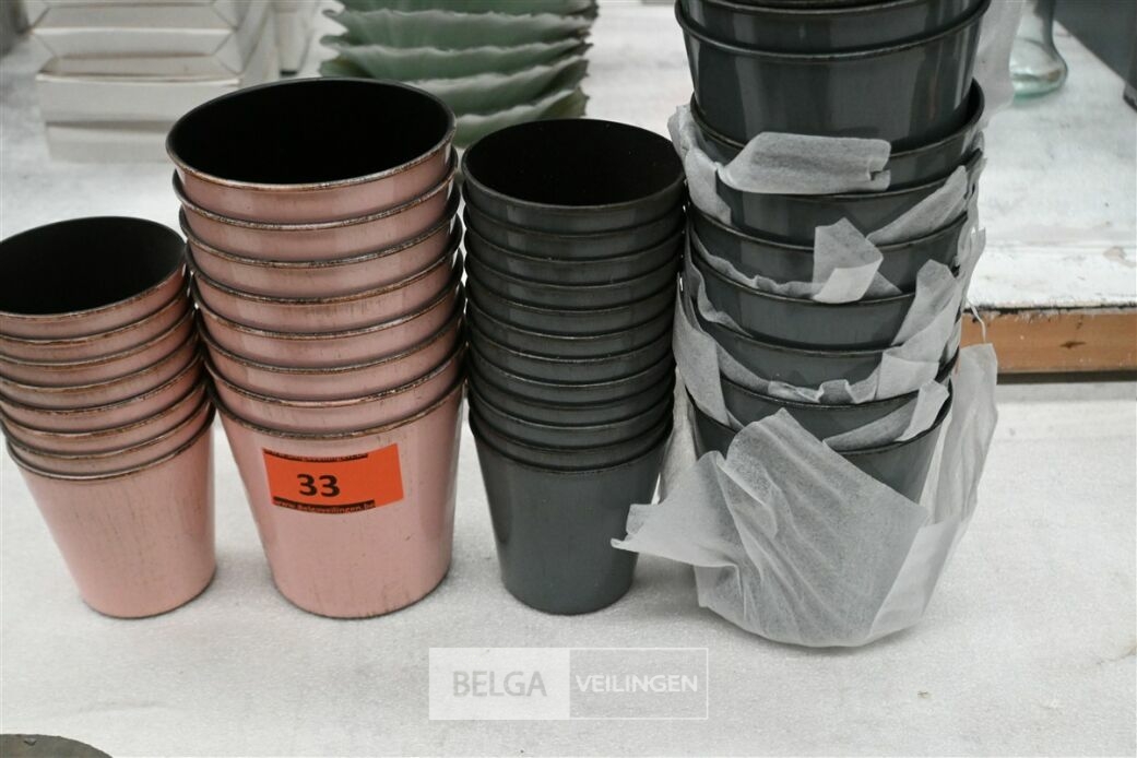 ± 42 Bloempotten – foto 2 – kavel bij Belga Veilingen, Lummen
