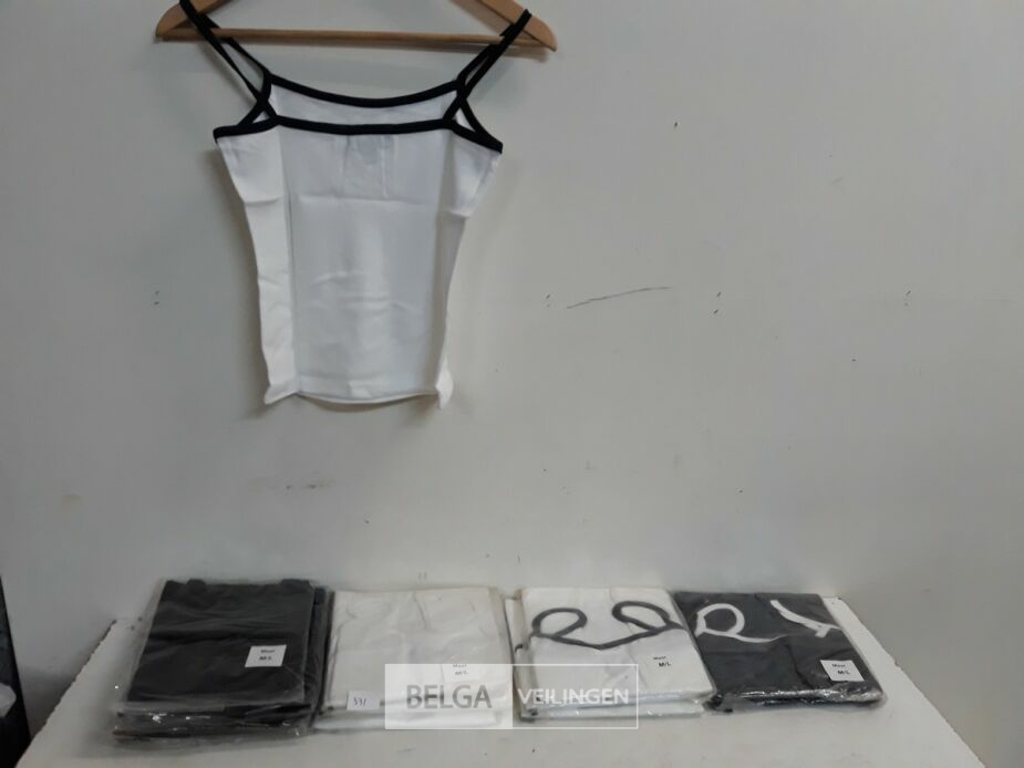 15 x Topje M/L mix kleuren – foto 2 – kavel bij Belga Veilingen, Oudsbergen