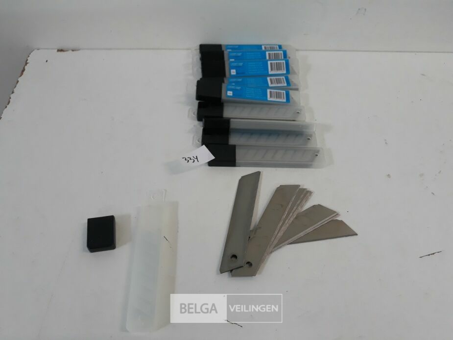 10 x Afbreek vervangmesjes 18 mm 10 stuks – foto 2 – kavel bij Belga Veilingen, Oudsbergen