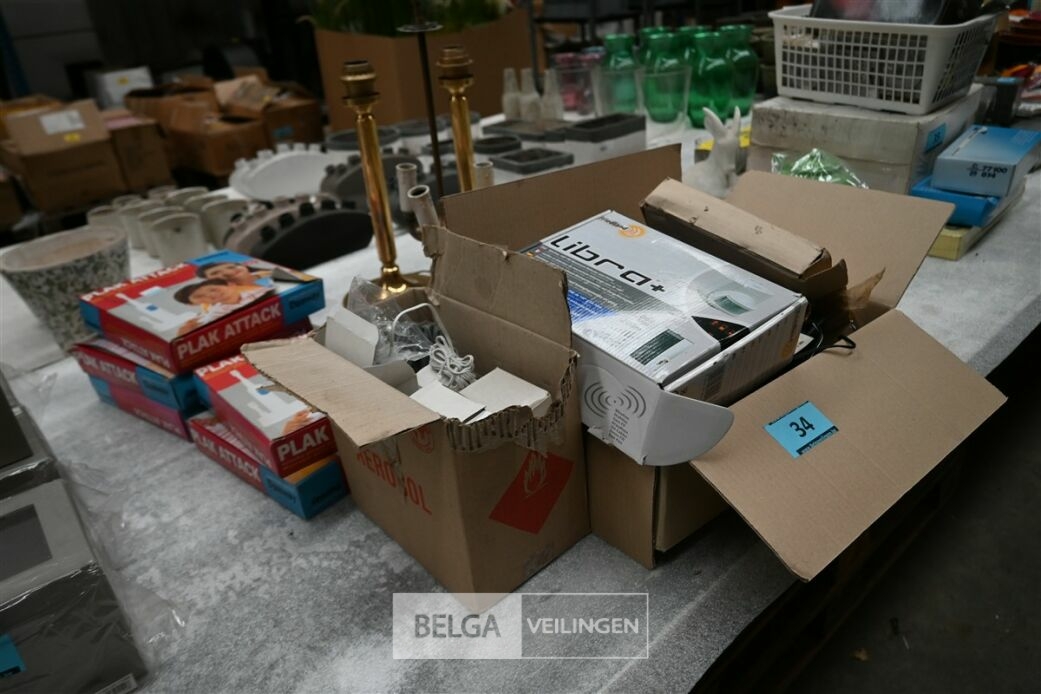 ± 3 Tafellampen – foto 2 – kavel bij Belga Veilingen, Lummen