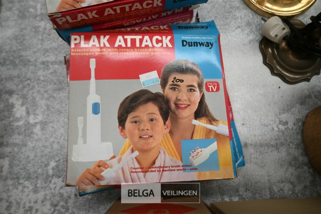 ± 3 Tafellampen – foto 8 – kavel bij Belga Veilingen, Lummen