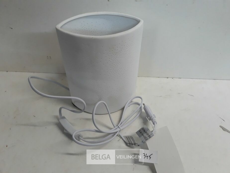 1 x Sfeerlamp sterrenmotief met schakelaar – foto 2 – kavel bij Belga Veilingen, Oudsbergen