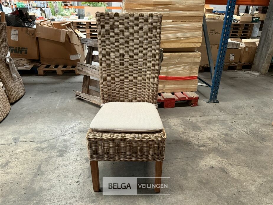 ± 8 Rieten stoelen – foto 3 – kavel bij Belga Veilingen, Lummen