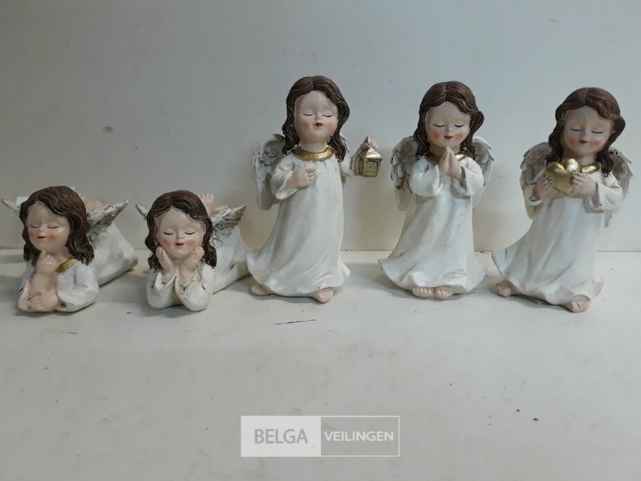 5 x Engel 2 x liggend 3 x staand – foto 4 – kavel bij Belga Veilingen, Oudsbergen