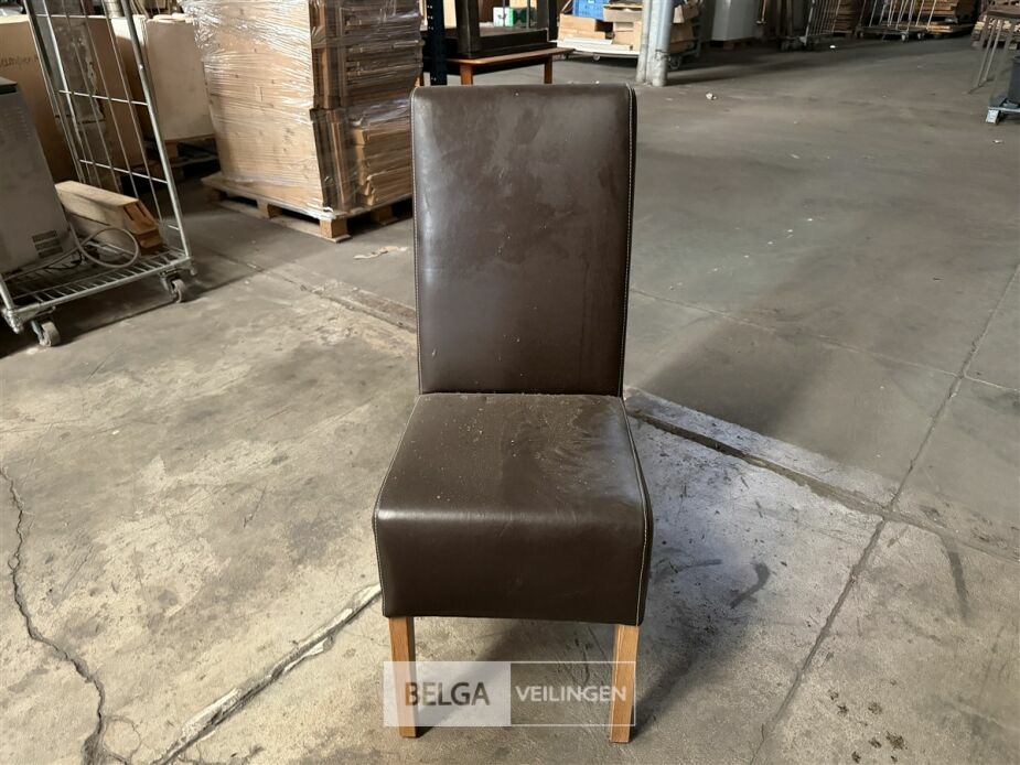 ± 10 Stoelen – foto 3 – kavel bij Belga Veilingen, Lummen