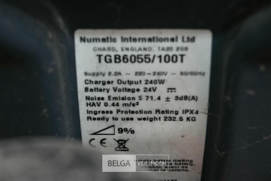 NUMATIC poetsmachine – foto 7 – kavel bij Belga Veilingen