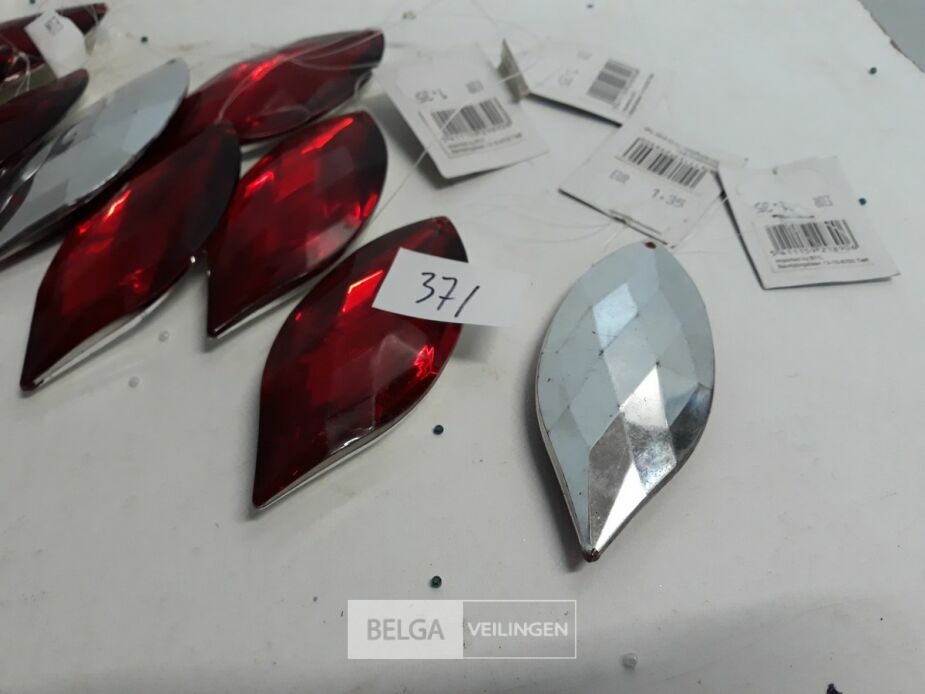 15 x Hangdeco traan 10 cm zilver/rood – foto 3 – kavel bij Belga Veilingen, Oudsbergen