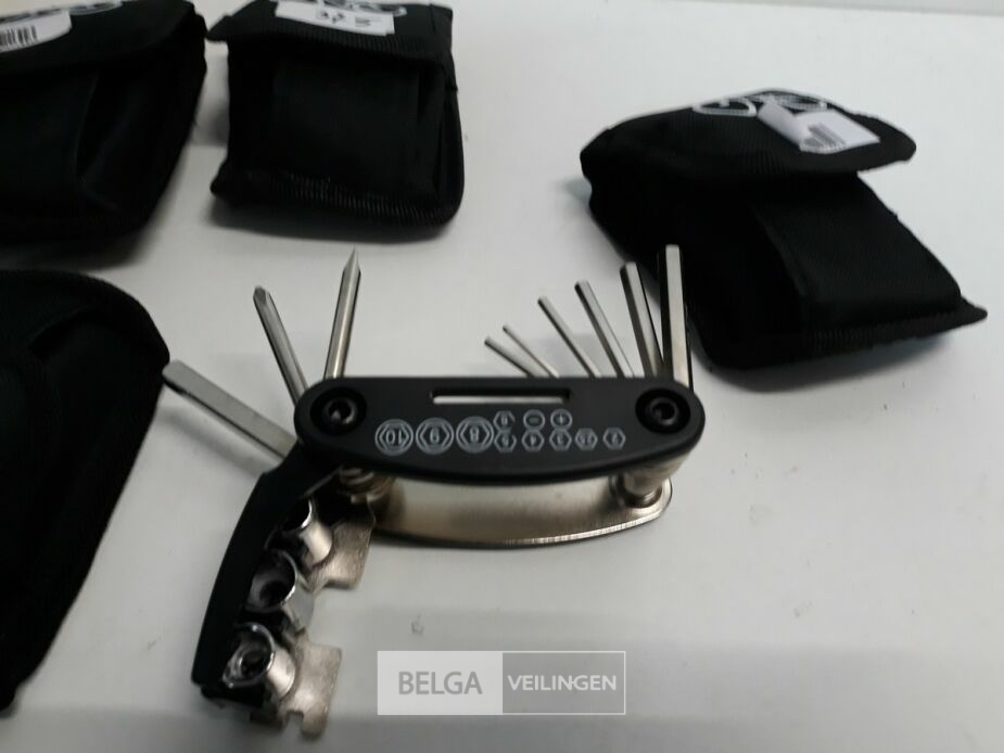 2 x Gereedschapssetje doppen+inbus – foto 4 – kavel bij Belga Veilingen, Oudsbergen