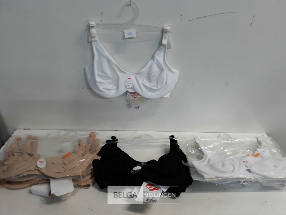10 x BH D diverse maten wit/beige/zwart – foto 2 – kavel bij Belga Veilingen, Oudsbergen