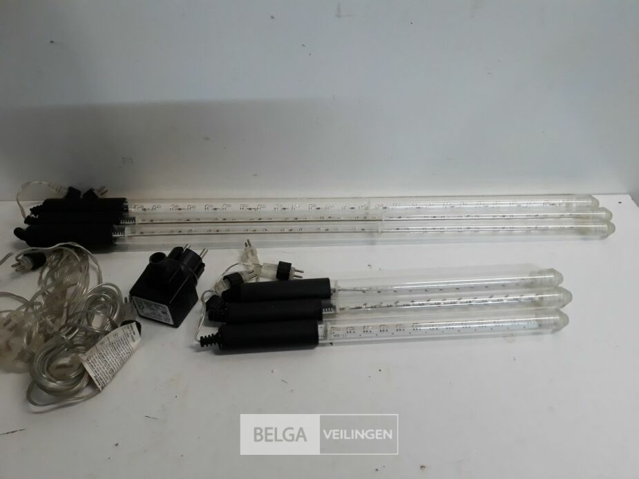 1 x Kerstverlichting shooting lazer 3x30 cm + 3 x 60 cm – foto 3 – kavel bij Belga Veilingen, Oudsbergen