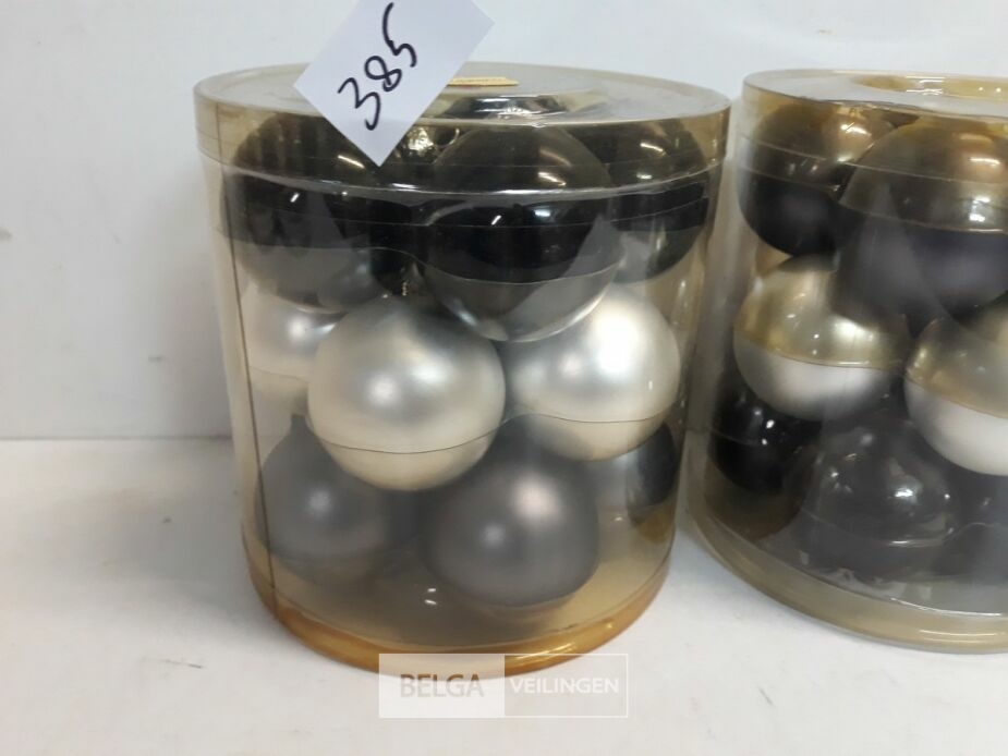 2 x Kerstballen glas 15 stuks grijs/zilver/zwart – foto 3 – kavel bij Belga Veilingen, Oudsbergen