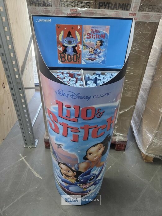 1x Display met posters Lilo&Stitch – foto 2 – kavel bij Belga Veilingen, Poppel