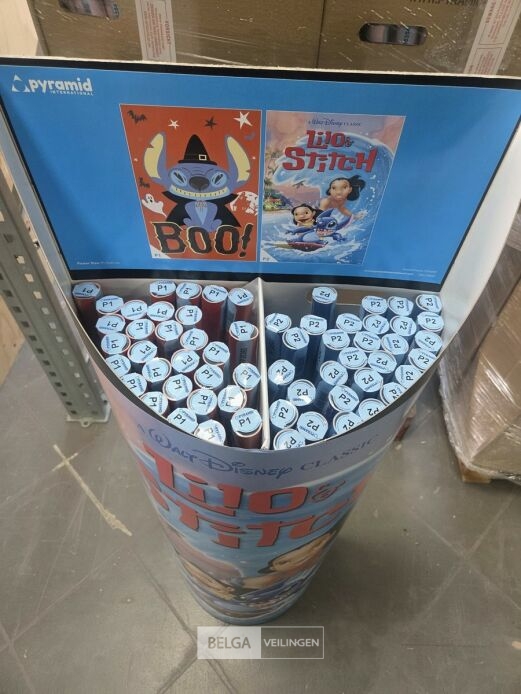 1x Display met posters Lilo&Stitch – foto 3 – kavel bij Belga Veilingen, Poppel