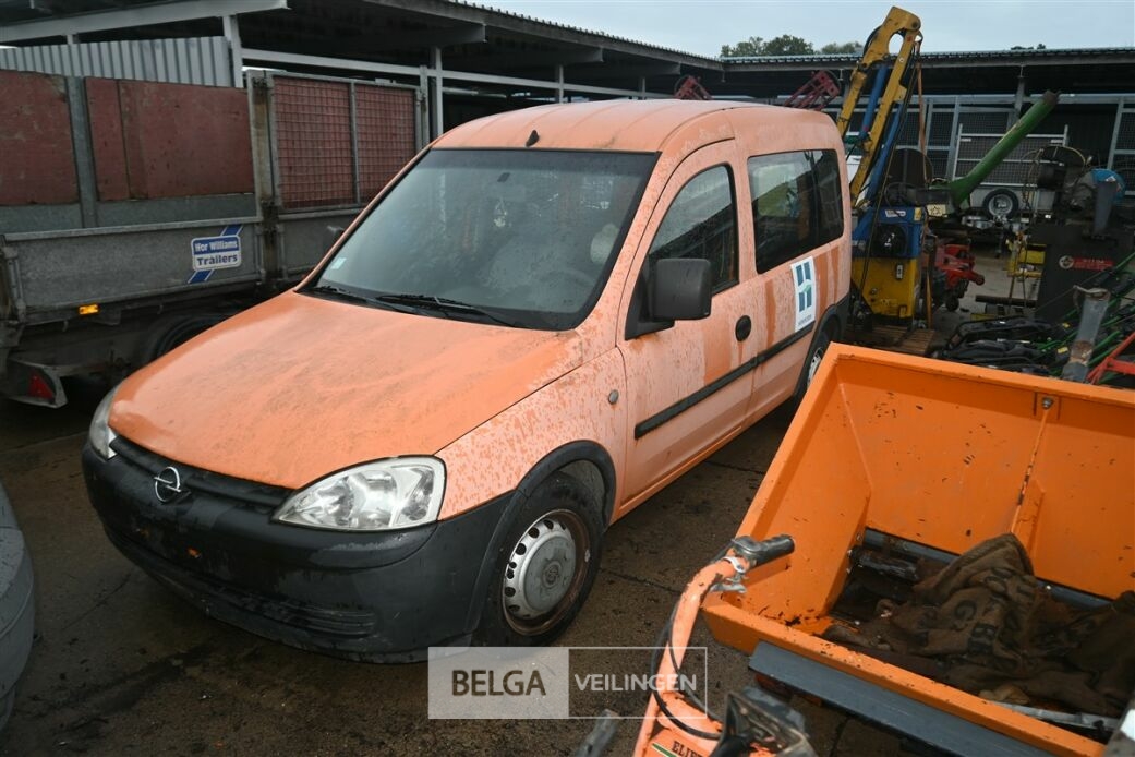 OPEL COMBO lichte vrachtwagen – foto 6 – kavel bij Belga Veilingen
