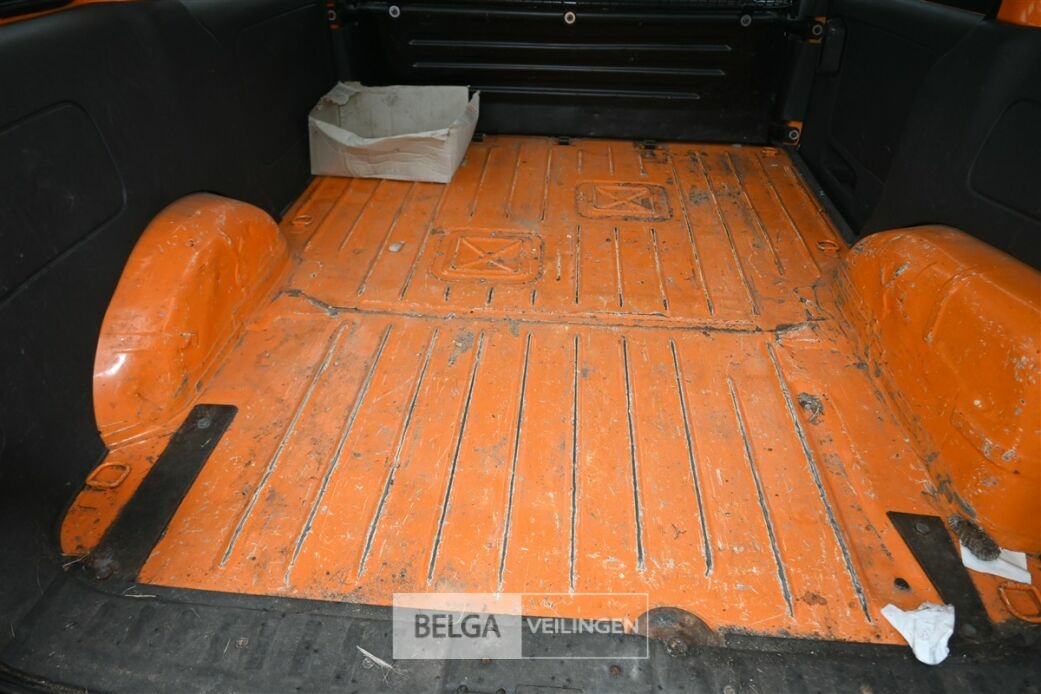 OPEL COMBO lichte vrachtwagen – foto 12 – kavel bij Belga Veilingen