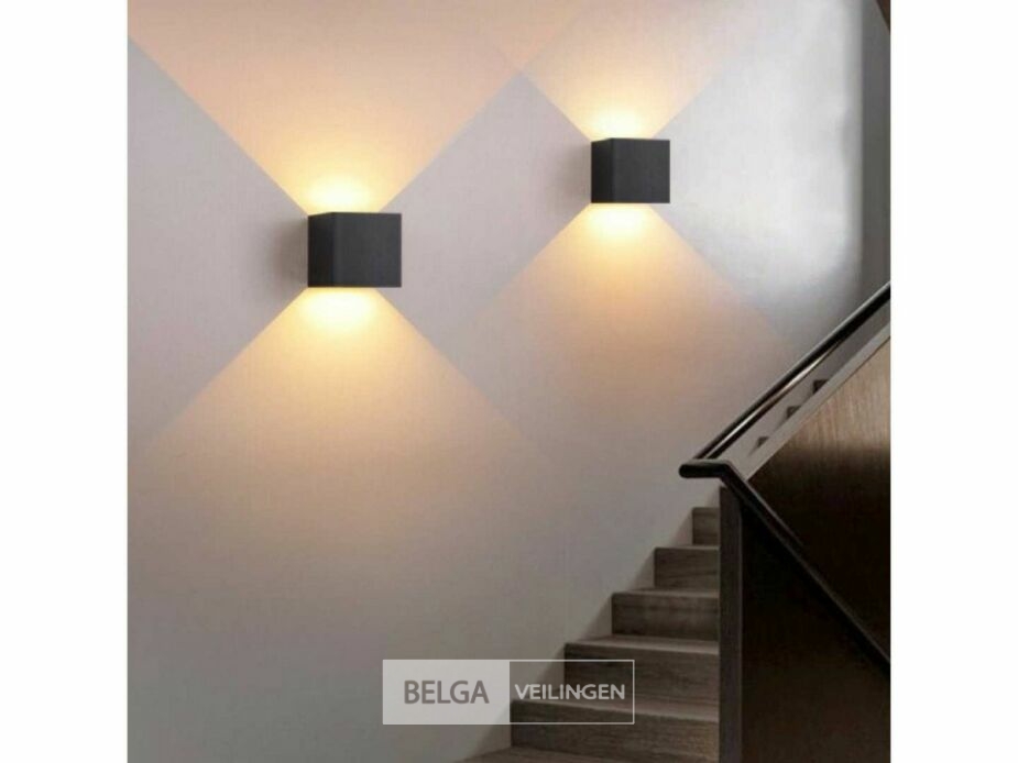 6 x Wandlamp – Tweerichtings LED – Kubus – 2 x 5W – Zwart – foto 5 – kavel bij Belga Veilingen