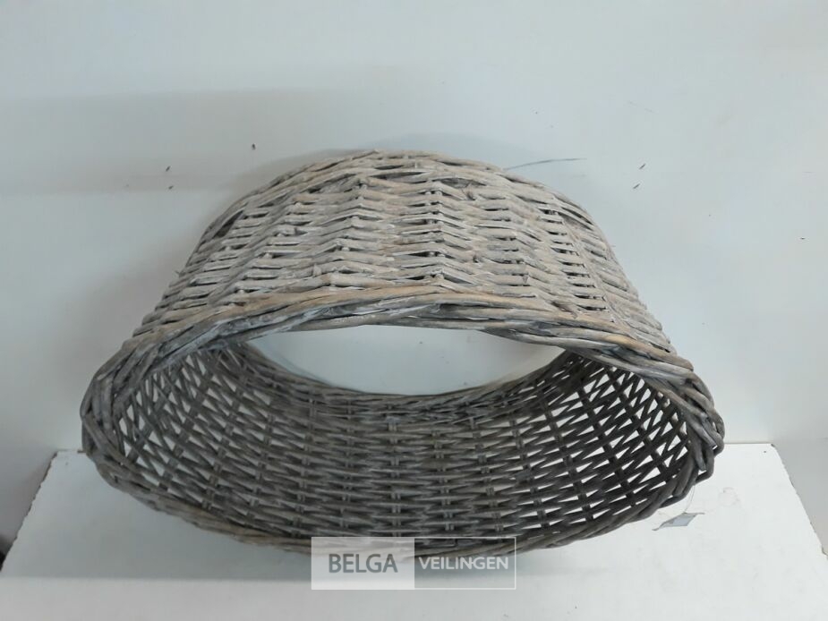 1 x Rieten kerstboomhuls natuur 50 cm – foto 3 – kavel bij Belga Veilingen, Oudsbergen