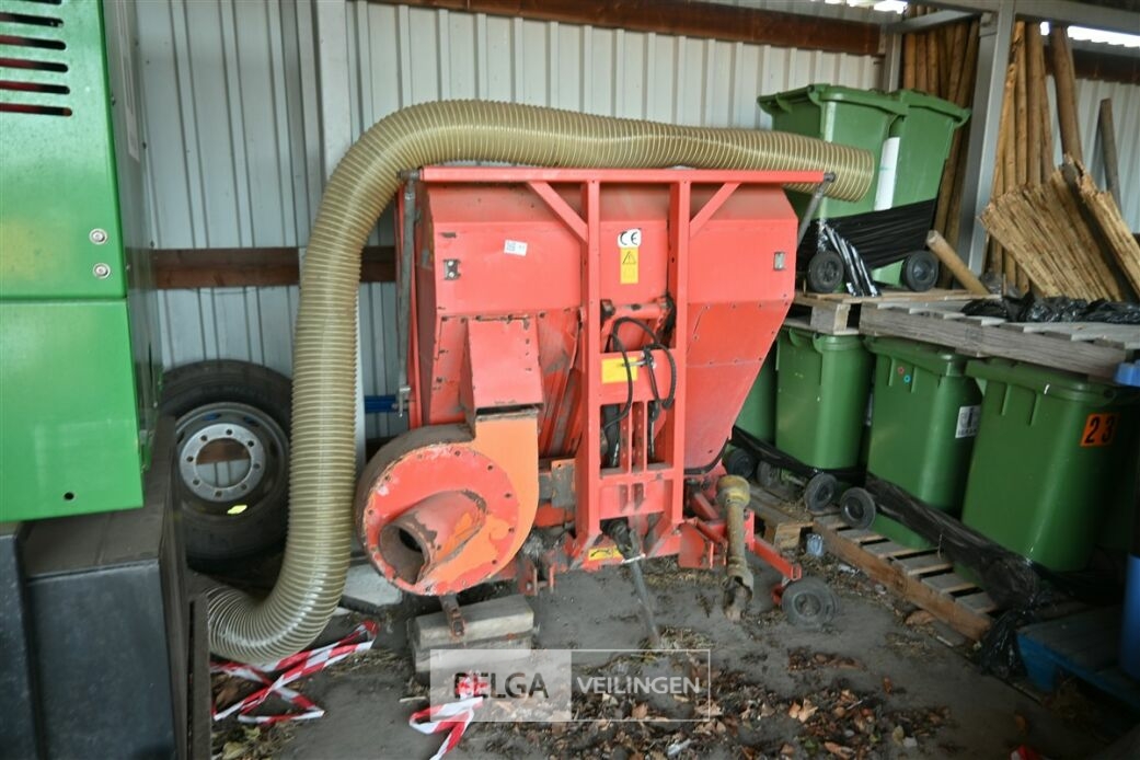 Opvangbak voor achter tractor – foto 2 – kavel bij Belga Veilingen