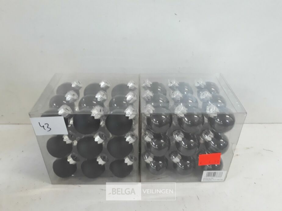 2 x Kerstballen 27 stuks zwart – foto 2 – kavel bij Belga Veilingen, Oudsbergen