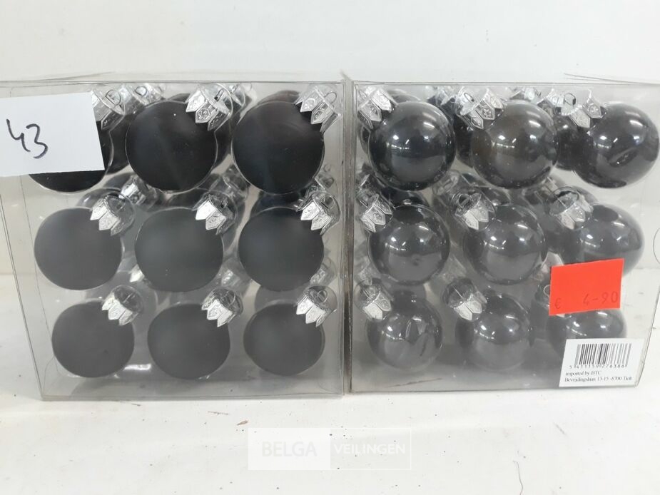 2 x Kerstballen 27 stuks zwart – foto 3 – kavel bij Belga Veilingen, Oudsbergen