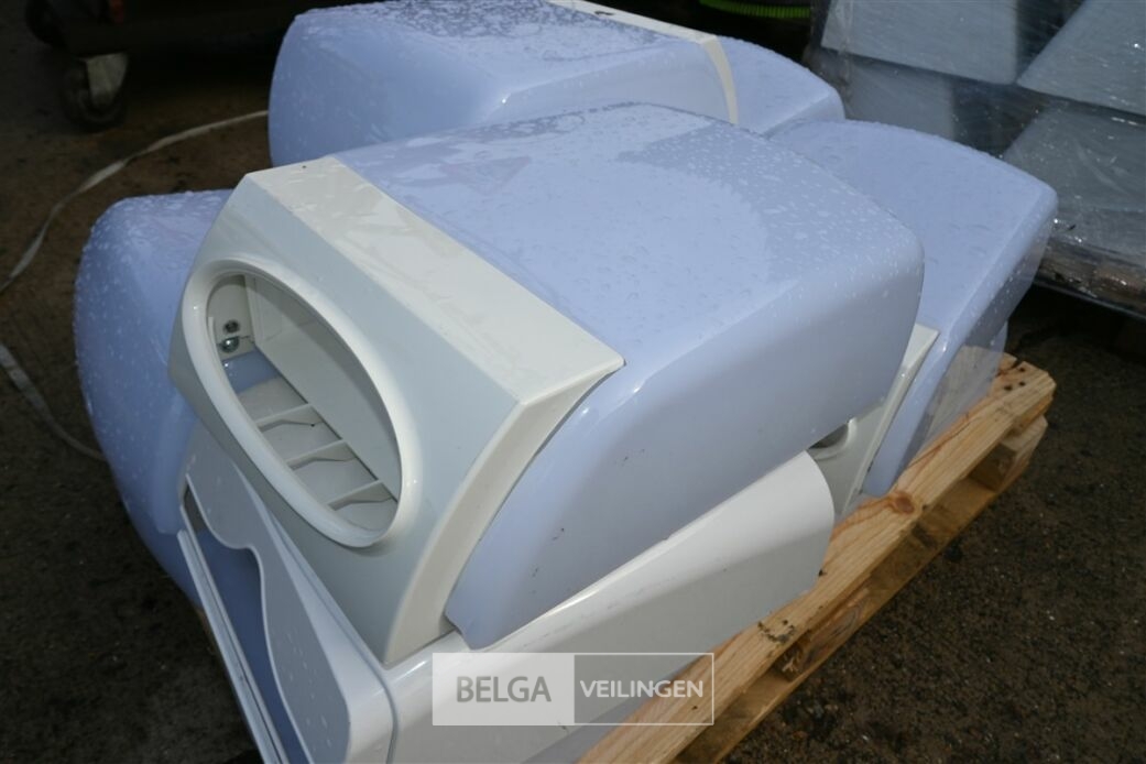 Partij diverse dispensers – foto 6 – kavel bij Belga Veilingen