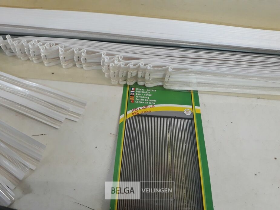 1 x Vliegengordijn zware pvc linten wit 100x220 cm – foto 3 – kavel bij Belga Veilingen, Oudsbergen