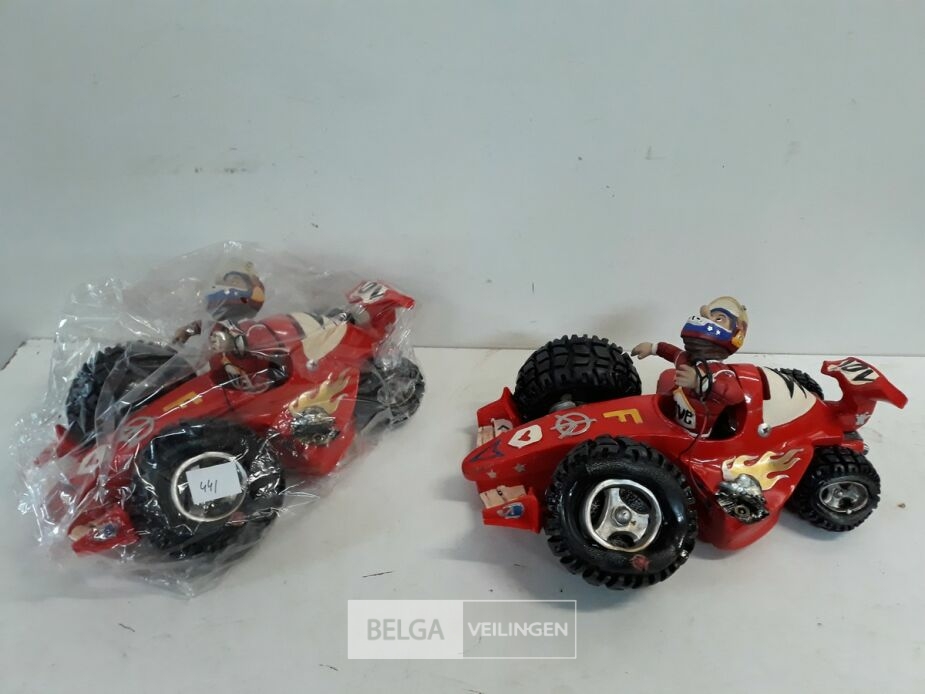 2 x Spaarpot Crash Race-auto – foto 2 – kavel bij Belga Veilingen, Oudsbergen