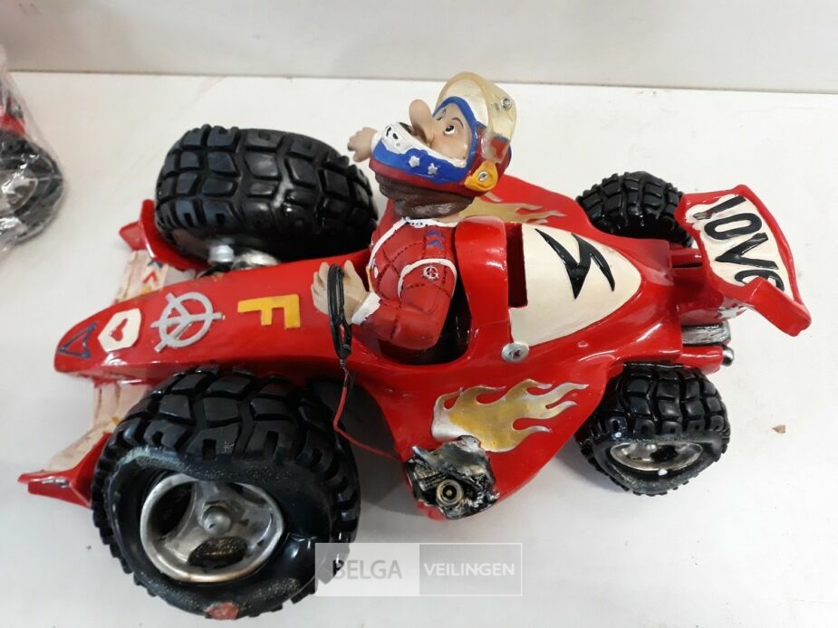 2 x Spaarpot Crash Race-auto – foto 3 – kavel bij Belga Veilingen, Oudsbergen
