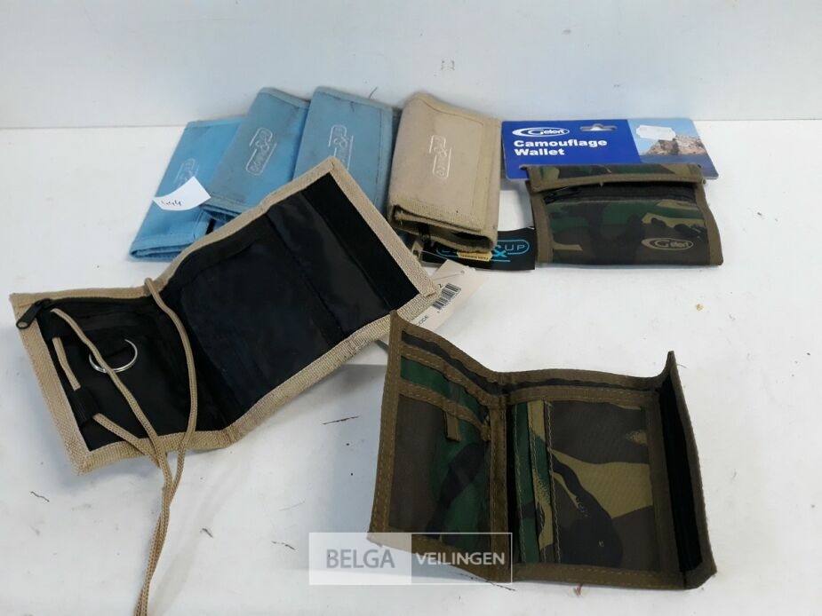 7 x Portefeuille met klittenband 3 assorti – foto 3 – kavel bij Belga Veilingen, Oudsbergen