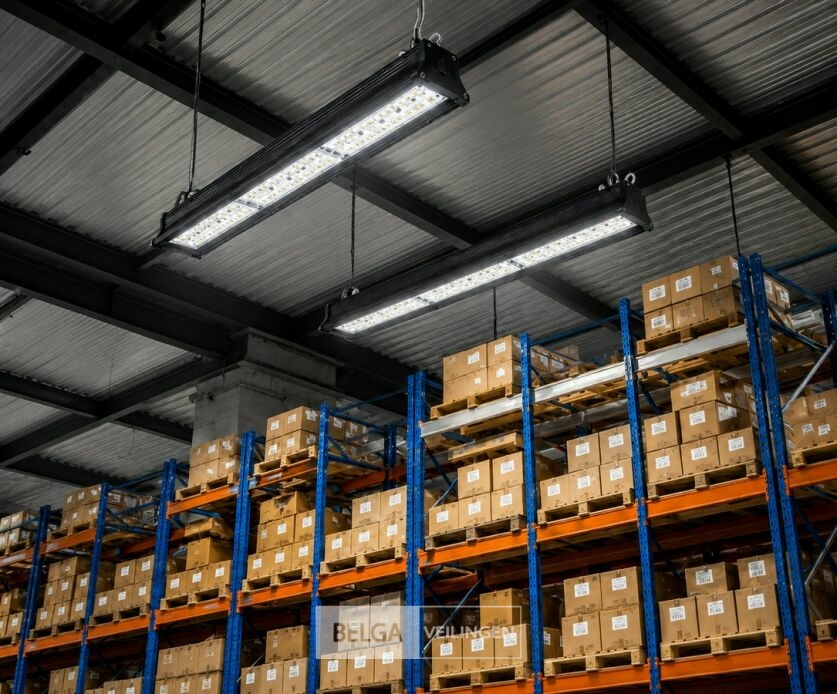 6 x LED Industriële Hanglamp 150W – 6400K Koud Wit - Zwart – IP20 – PYRAMID-150 – foto 3 – kavel bij Belga Veilingen