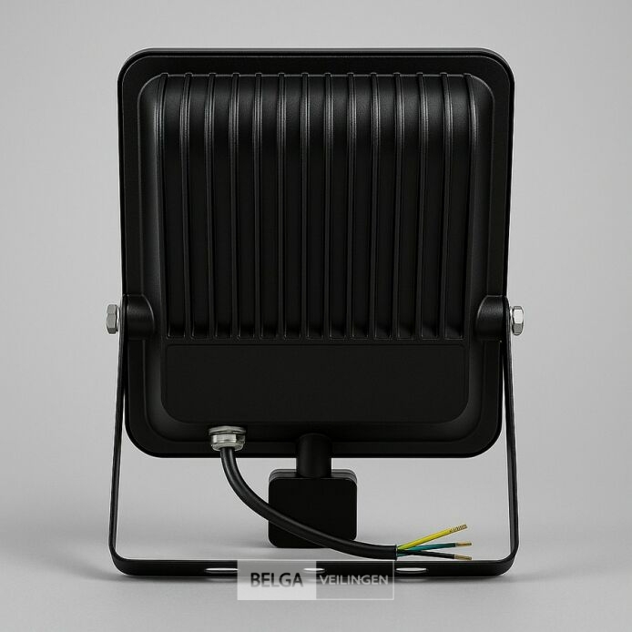10 x LED Schijnwerper 100W met Bewegingssensor – 6500K Koud Wit – IP65 – FLAG-100 – foto 4 – kavel bij Belga Veilingen