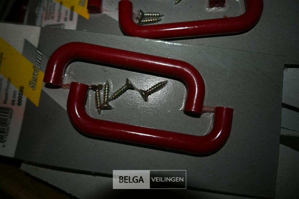 1 Doos handgrepen – foto 4 – kavel bij Belga Veilingen, Lummen