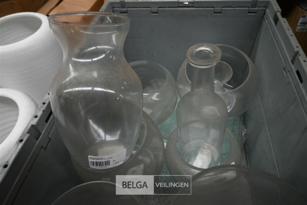 Diverse glazen vazen – foto 5 – kavel bij Belga Veilingen, Lummen