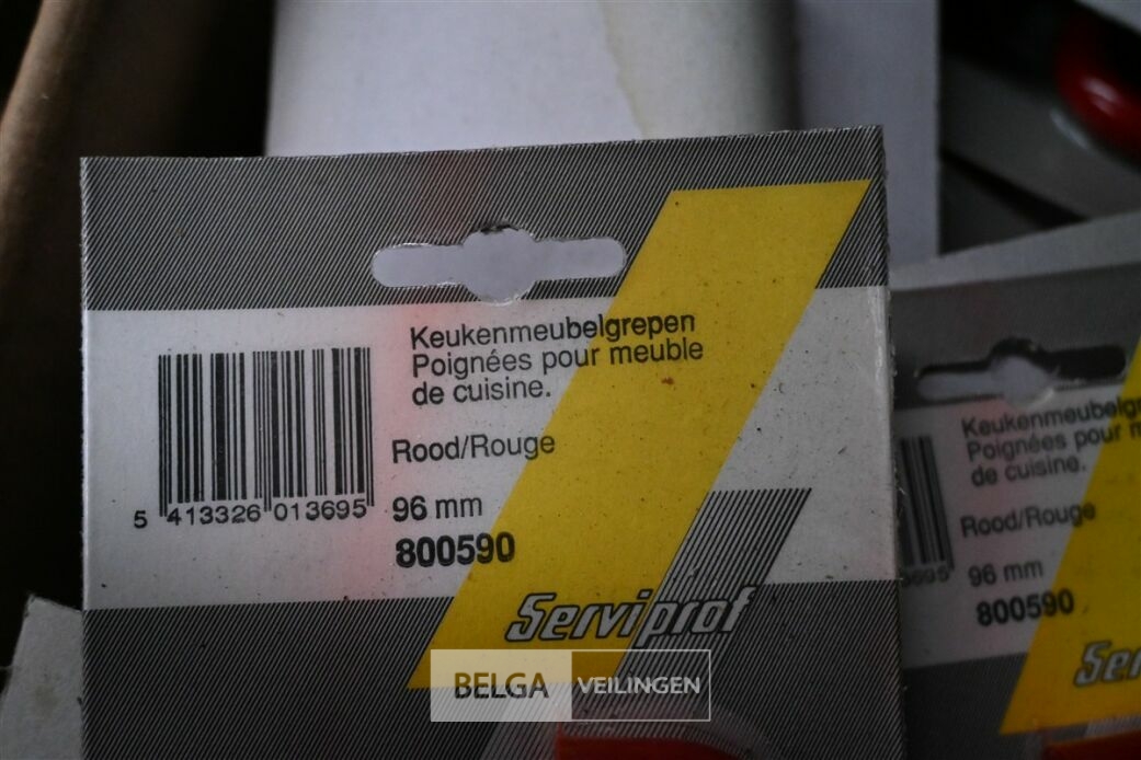 1 Doos handgrepen – foto 5 – kavel bij Belga Veilingen, Lummen