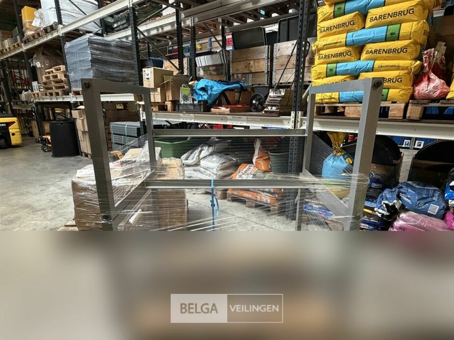 1x Ijzeren onderstel bureau – foto 3 – kavel bij Belga Veilingen