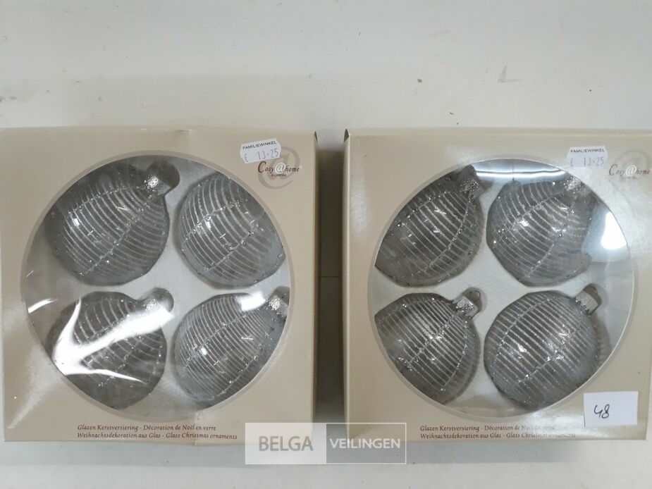 2 x Kerstballen glas 4 stuks transparant/zilver – foto 2 – kavel bij Belga Veilingen, Oudsbergen