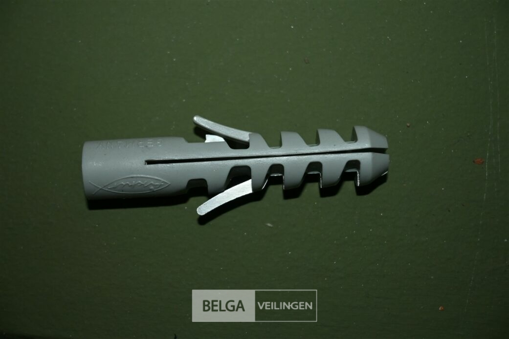 1 Doos pluggen – foto 4 – kavel bij Belga Veilingen, Lummen