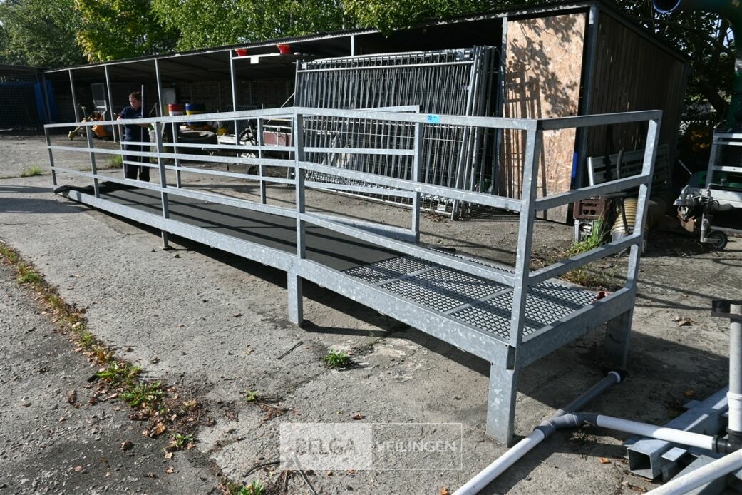 Loopbrug – foto 2 – kavel bij Belga Veilingen