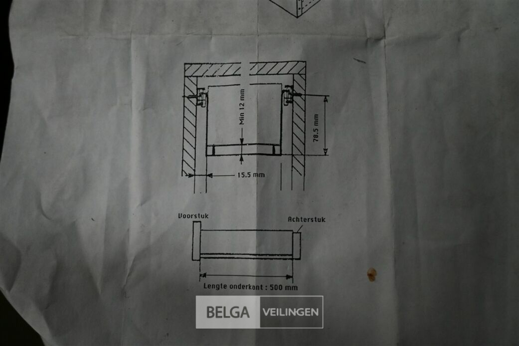 ± 15 Keukenkastgeleiders± 15 Keukenkastgeleiders – foto 5 – kavel bij Belga Veilingen, Lummen