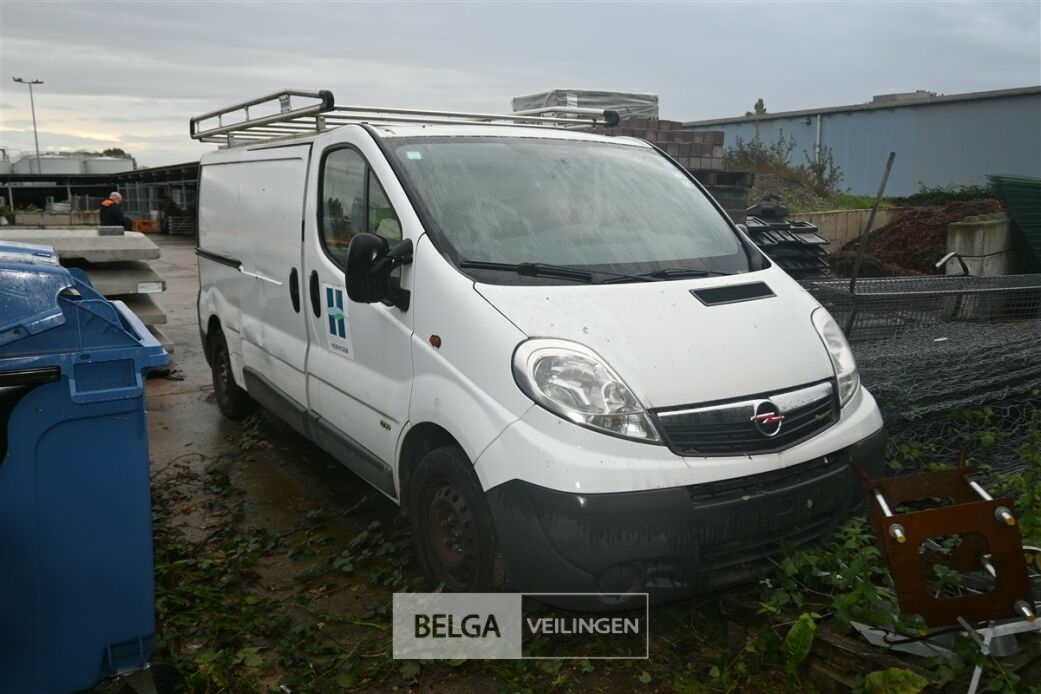 OPEL VIVARO lichte vrachtwagen – foto 2 – kavel bij Belga Veilingen