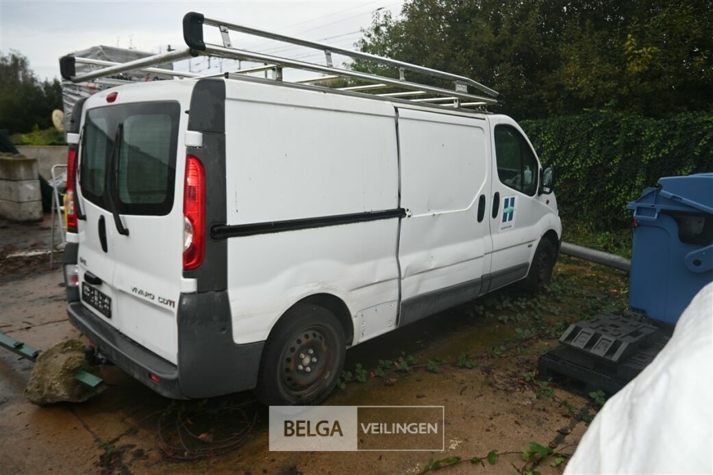 OPEL VIVARO lichte vrachtwagen – foto 4 – kavel bij Belga Veilingen