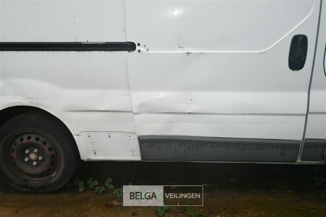 OPEL VIVARO lichte vrachtwagen – foto 9 – kavel bij Belga Veilingen