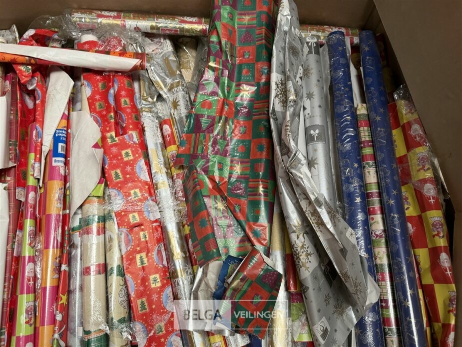 ± 100 Rollen inpakpapier – foto 2 – kavel bij Belga Veilingen, Lummen