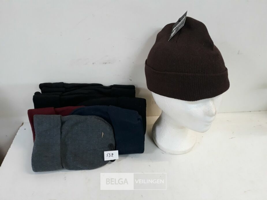 12 x Muts mix kleuren – foto 2 – kavel bij Belga Veilingen, Oudsbergen